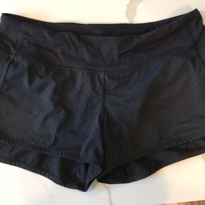 Lululemon black preferred size 6
